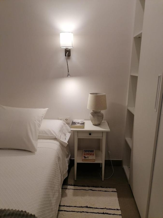 Apartamentos Madreselva Fernan Perez Exterior foto